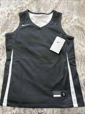 Nike Reversible Sleeveless Performance Jersey,BSKTBLL ,NEW ,kids Small